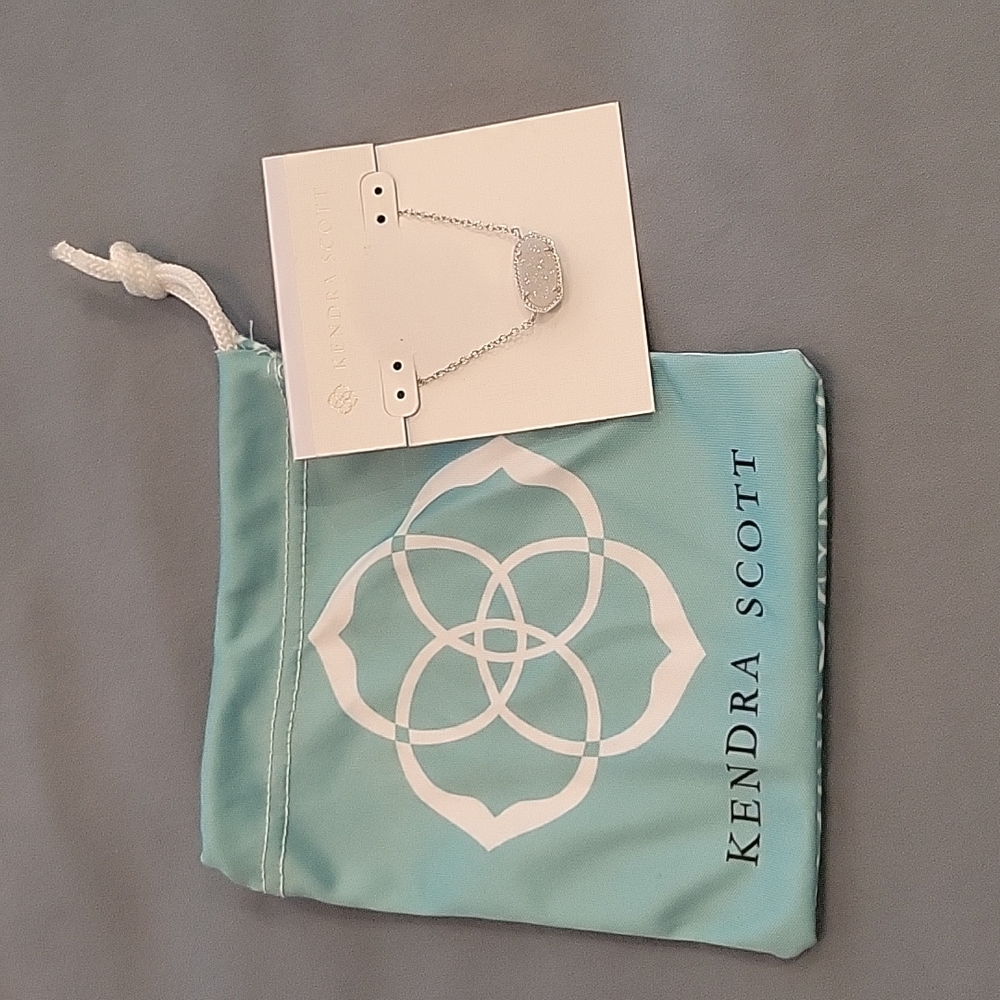 Kendra Scott Elisa Silver Pendant Necklace in Iridescent Drusy